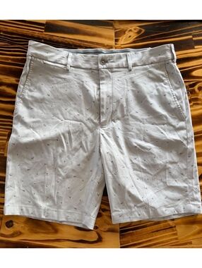Walter Hagen Men's White Polyester Chino Shorts Size 35